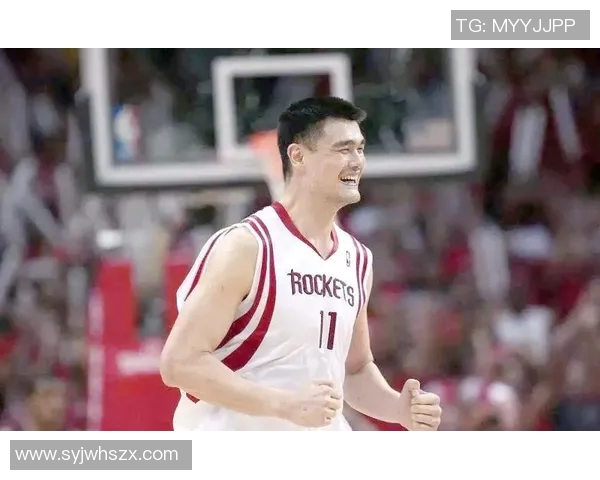 姚明少年时期的珍贵照片回顾展现篮球巨星的成长历程与奋斗精神