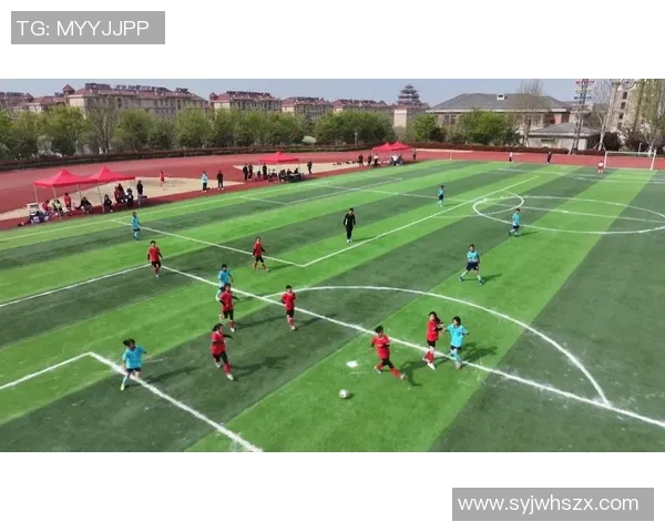 足球明星齐聚中国展现魅力与激情引发球迷热潮 足球明星齐聚中国展现魅力与激情引发球迷热潮