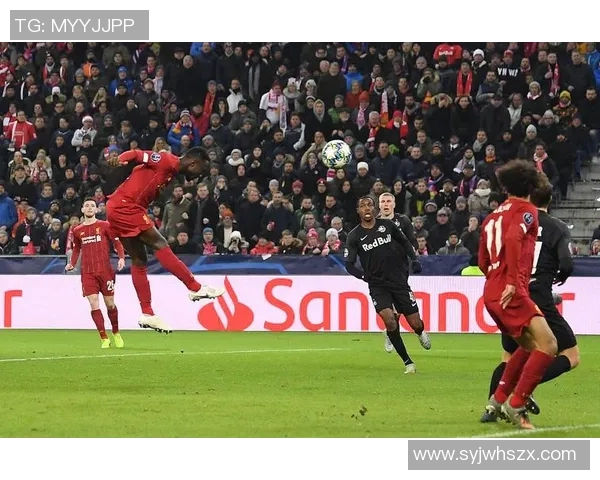 尤文图斯与巴塞罗那激战成和比赛结果引发球迷热议